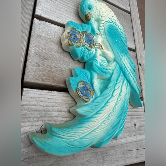 Vibtage Wall Art Chalk Ware Bird, Turquoise Cockatiel - Picture 5 of 9